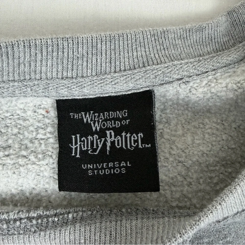 Universal Studios‎ Harry Potter Hufflepuff Crewneck Sweatshirt, Women's Size S